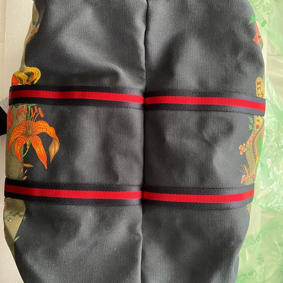 Gucci floral snake duffle bag NWT 100% authentic - Picture 8 of 13